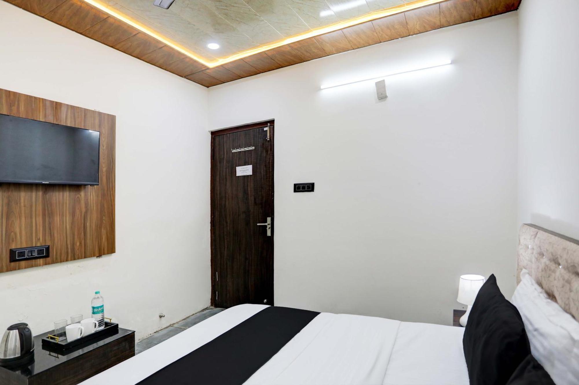 Collection O Park Paradise Delhi  Ngoại thất bức ảnh