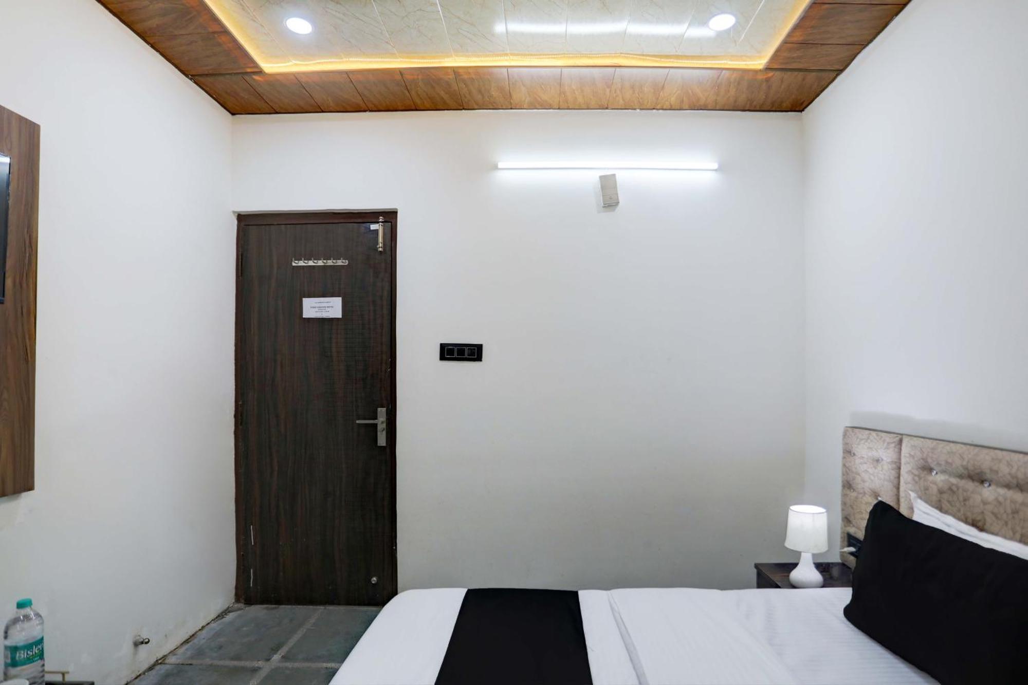 Collection O Park Paradise Delhi  Ngoại thất bức ảnh
